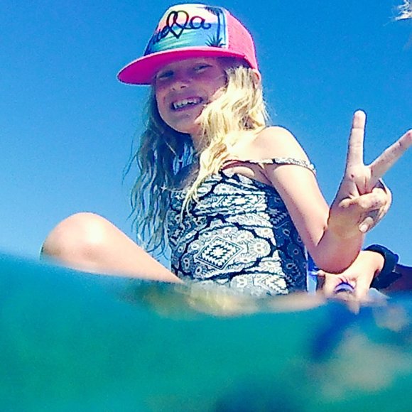 Meet your Posher, Jennifer - Picture 1 of 2